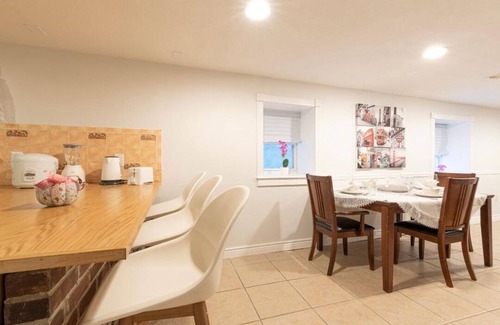 North Bergen Apartment | Charming 2-bedroom apartment in North Bergen with AC, WiFi