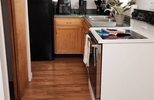 Scottown House | Charming 2-bedroom townhome with WiFi, AC in enchanting Proctorville