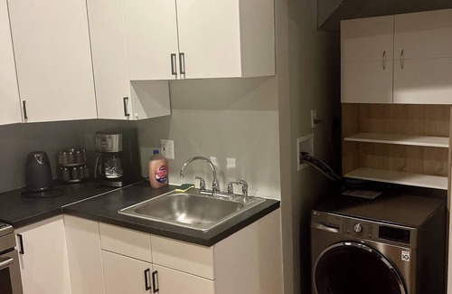 Eckington Apartment | Charming 2-bedrooms, 3beds, Apartment NW DC, Wi-Fi, 1-mile White House 1stfloor