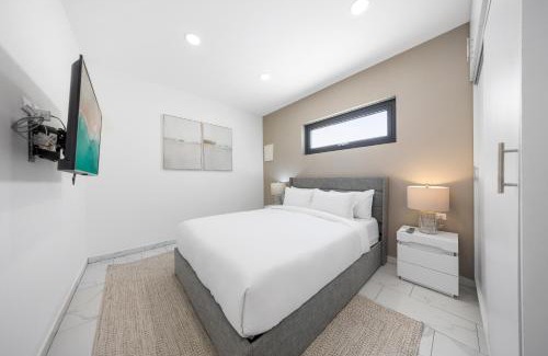 Ponton Apartment | Charming 2 BR Oasis in Oranjestad by Bocobay