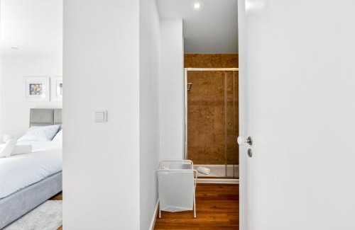 Sao Jorge de Arroios Apartment | Charming 2-Floor, 6 Beds Apartment in the Heart of Lisbon