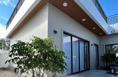 Svay Chrum Villa | Charming 2-bedroom villa with WiFi and AC in gorgeous Svay Rieng