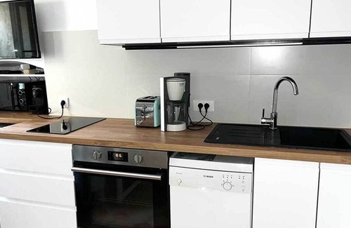 Antibes Old Town Apartment | Charming 2 P air-conditioned in the heart of the Vieil Antibes