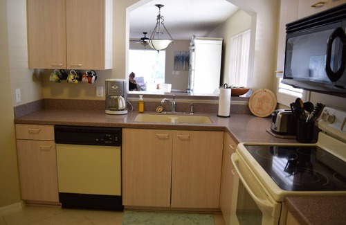 The Villages House | Charming 2B/2B Villa located near Spanish Springs Town Square