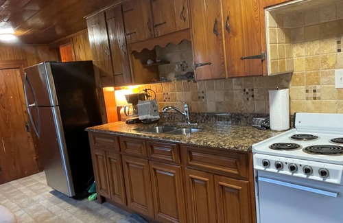 Anna Maria Cottage | Charming 2br/1ba Cottage < 2 Min Walk From Beach on Anna Maria Island Florida