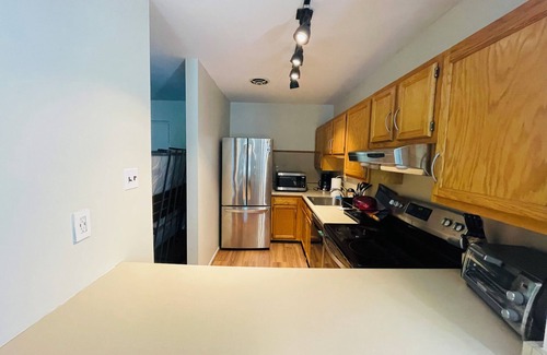 Elkins Park Apartment | Charming 2BR 2B in Elkins Park Monthly Discount