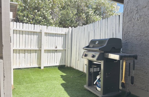 Gilbert Condo | Charming 2BR/2BA Retreat in Quiet Gilbert Neighborhood - Near Vibrant Downtown!