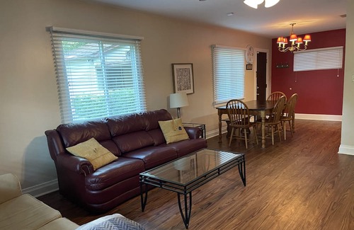 Tallahassee Apartment | Charming 2BR less than 2 miles from FSU