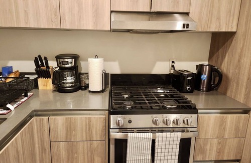 Pico-Union Hotel | Charming 2BR Suites Stylish Stay in Beautiful Los Angeles