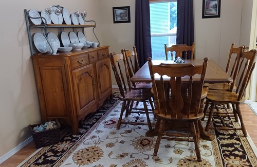 Kerhonkson House | Charming 3-bed/2-Bath with WiFi, AC in Wawarsing. Your Home Away from Home!
