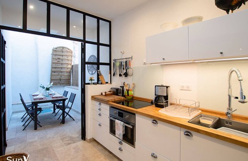 Antibes Old Town House | Charming 3-bed, 3-bath house in old town Antibes with terrace, parking & aircon