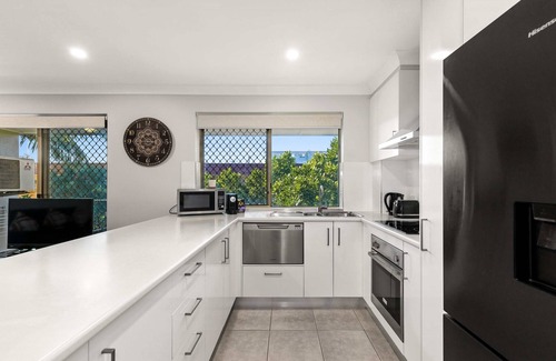 Nundah Apartment | Charming 3-bed Apartment near Local Shops