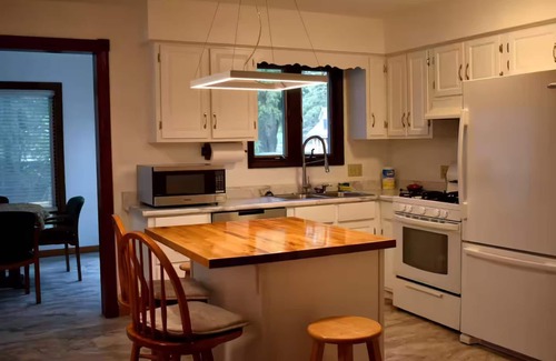 Mount Pleasant House | Charming 3-bedroom home in Mt Pleasant near colleges, Casino and children parksn