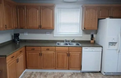 Columbia City House | Charming 3-bedroom lake house on Tri lakes 6 miles north of Columbia City.