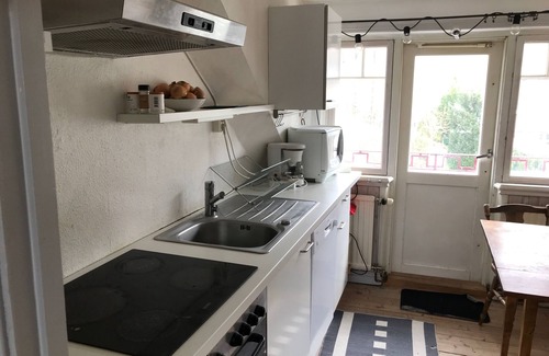 Bastad Apartment | Charming 3-bedroom apartment close to the beach in central Båstadn