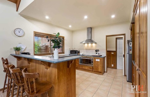 Silverleaves House | Charming 3-Bedroom Retreat