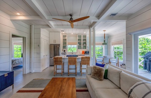 Hope Town Cottage | Charming 3-bedroom cottage in serene North End of Elbow Cay with Community Dock