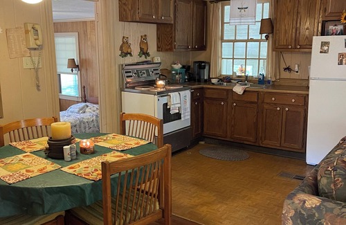 Sardis Cottage | Charming 3-bedroom cottage with WiFinnear Oxford and Sardis lake