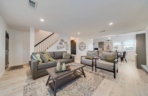 Westminster Cottage | Charming 3-bedroom cottage with picturesque sunsets
