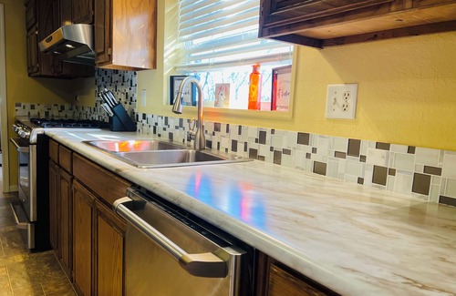 Whitesboro Other | Charming 3-bedroom Farmhouse with AC, WiFi and horse stalls in North Texas
