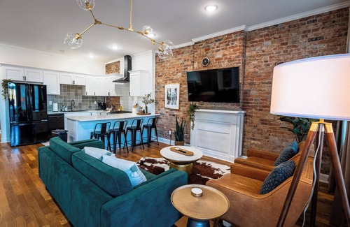 Phoenix Hill House | Charming 3-bedroom house with WiFi and AC Louisville walking distance to NULU
