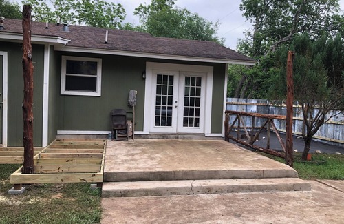 Dunbar House | Charming 3-bedroom house in San Marcos close to river outlets downtown n moren
