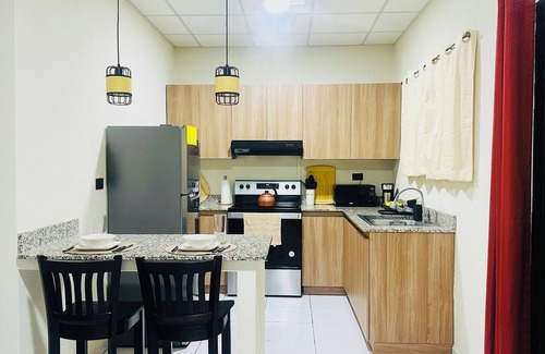 Santa Ana House | Charming 3-bedroom house with WiFi and AC in Santa Ana, El Salvador