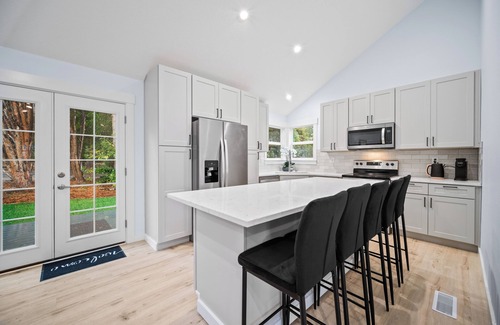 Clackamas House | Charming 3-bedroom house in nice Clackamas with WiFi, AC
