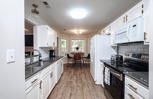 Waxhaw House | Charming 3-bedroom home in quiet Waxhaw neighborhood.