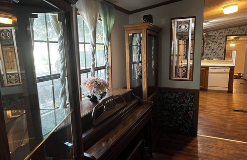 Archibald House | Charming 3-bedroom house on Woolen Lake