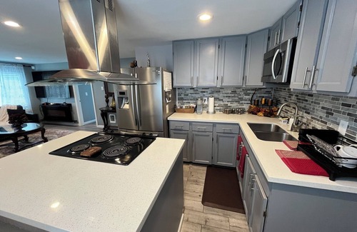 Bryn Mawr-Skyway House | Charming 3-bedroom house in lovely Seattle with Wifi