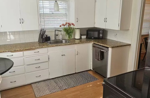 Manito House | Charming 3-bedroom house tucked into the heart of Spokane's South Hill.