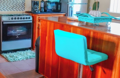West End House | Charming 3-bedroom house with AC and WiFi in Negril