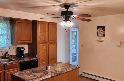 Vestal House | Charming 3-bedroom house in Vestal with WiFi