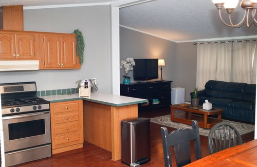 Northport House | Charming 3 Bedroom in the heart of Leelanau County