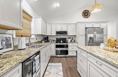 Isabella House | Charming 3-Bedroom Retreat Near Bull Shoals Lake