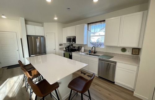 Johnstown House | Charming 3-bedroom townhome with 2 T.V. areas in brilliant Johnstown