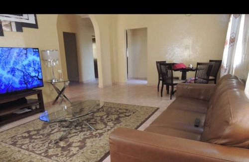 Kanifing House | Charming 3-bedroom townhome with WiFi and AC in lovely Kanifing