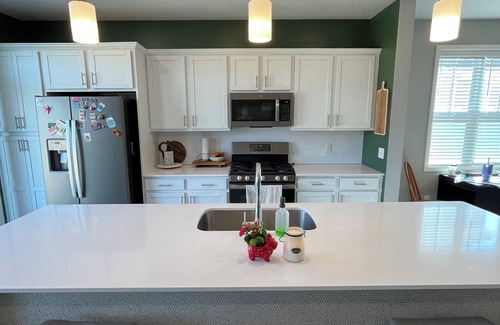 Navarre House | Charming 3-bedroom townhome in quiet neighborhood in Waconia