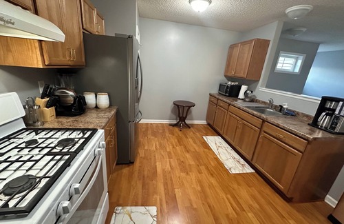 Hugo House | Charming 3-bedroom townhome with AC and WiFi in lovely Hugo