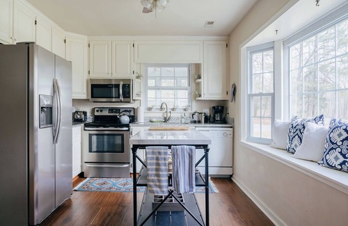 Gordonsville Cottage | Charming 3-bedroom Farm Cottage: Relax, Unwind, and Explore Gordonsville, VA