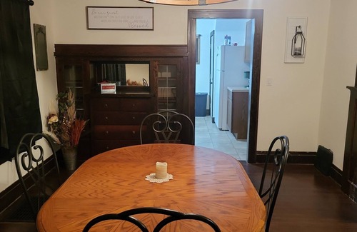 New Hampton House | Charming 3-bedroom house with WiFi, AC in peaceful New Hampton