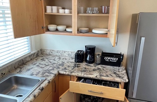 Milan Condo | Charming 3-bedroom condo 700 ft from St. Charles Streetcar in Uptown New Orleans