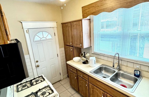 Wynnefield House | Charming 3-bedroom house with AC and WiFi in delightful Philadelphia