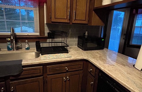 Rocky Mount House | Charming 3-bedroom house with WiFi, AC in awesome Rocky Mount