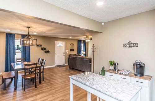 Covington House | Charming 3-BR Retreat, Hot Tub, EV, close to Blue Oval City