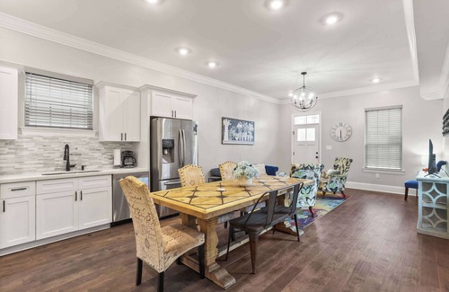 Broadmoor House | Charming 3BR House in Uptown New Orleans!
