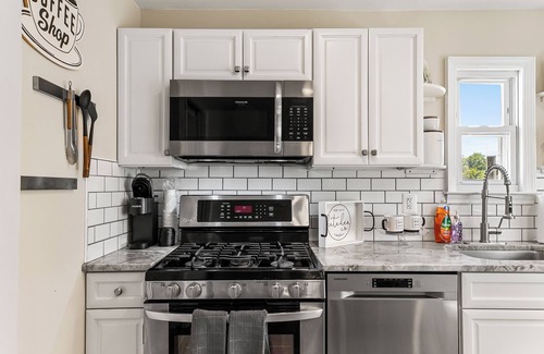 Trenton House | Charming 4-bed 2- Bath Home Close Proximity to Princeton Area and Sesame Place