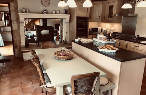 Sainte-Soline House | Charming 4-bed 3 bath, farmhouse/barn conversion