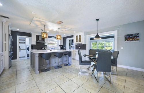 Wellington House | Charming 4-bedroom house in wonderful Wellington, 11 Minutes to WEF
